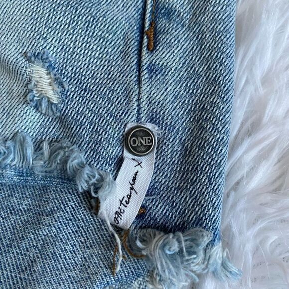 One Teaspoon Button Fly Jean Shorts Distressed Raw Hem Womens Size 26 - Picture 4 of 8